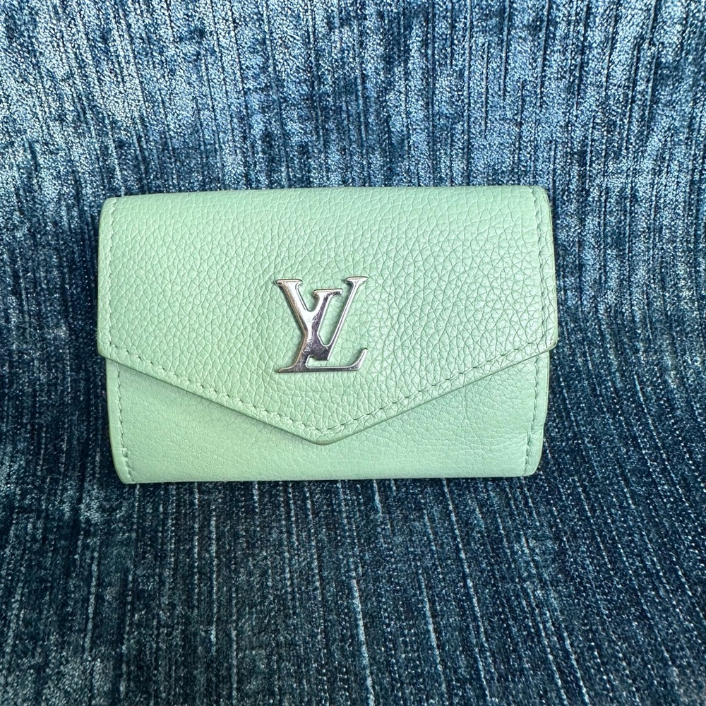 Louis Vuitton Porteuillie Lock Tri Fold Mini COA Mint Green 2019 Wallet EUC